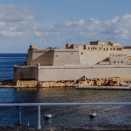Sally Port Senglea Luaran gambar
